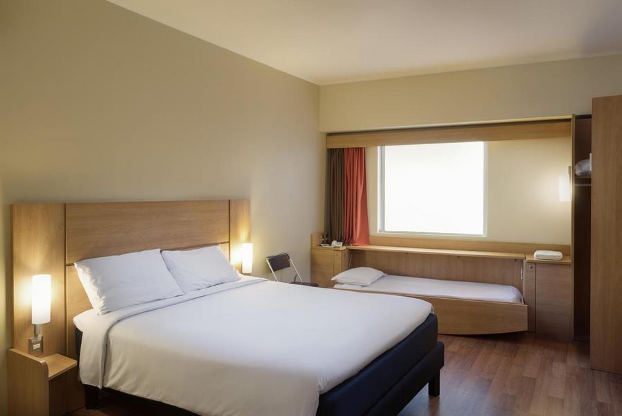 Ibis Estacion Central — foto 1