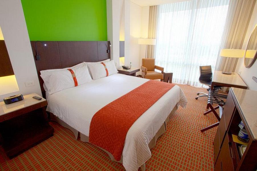 Holiday Inn Airport — foto 2