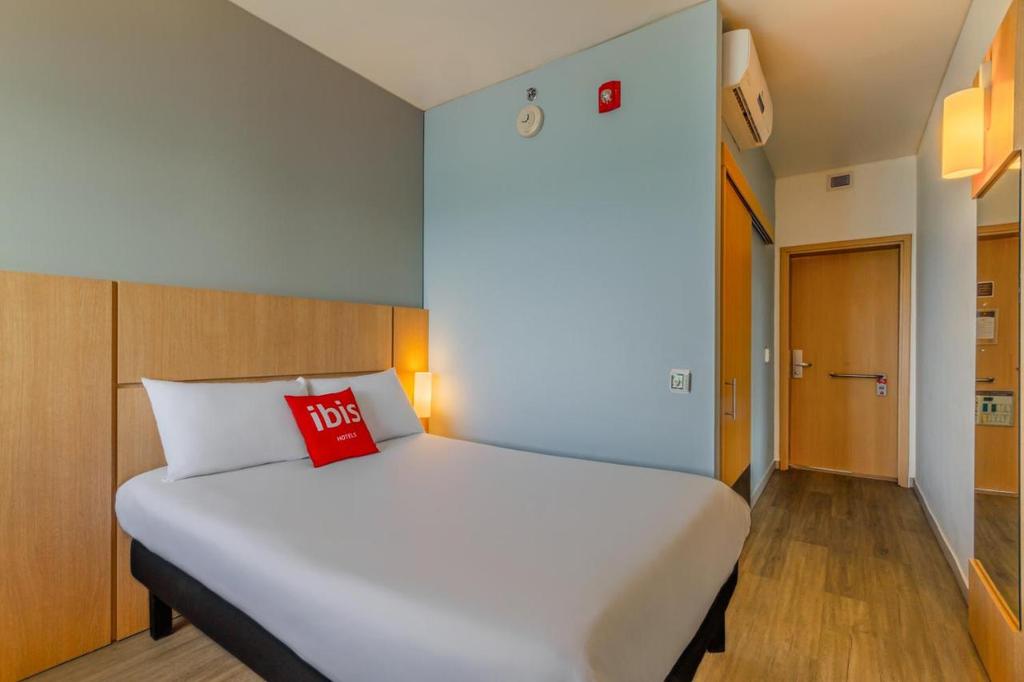Ibis Marbella — photo 1