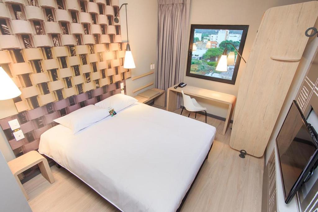 Ibis Cucuta — foto 1
