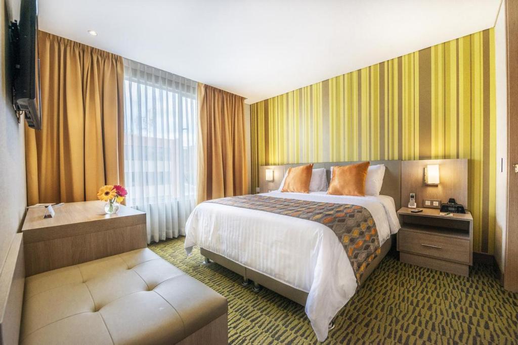 Plaza Suites Apartamentos — photo 2