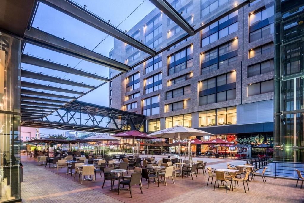 Tryp By Wyndham Bogota Embajada — photo 1