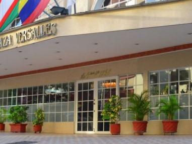 Plaza Versalles — photo 2