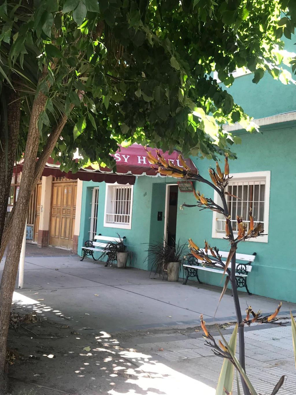 Hotel Embassy — foto 1