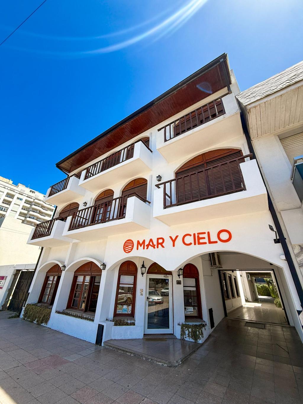 Hotel Mar y Cielo Necochea — foto 1