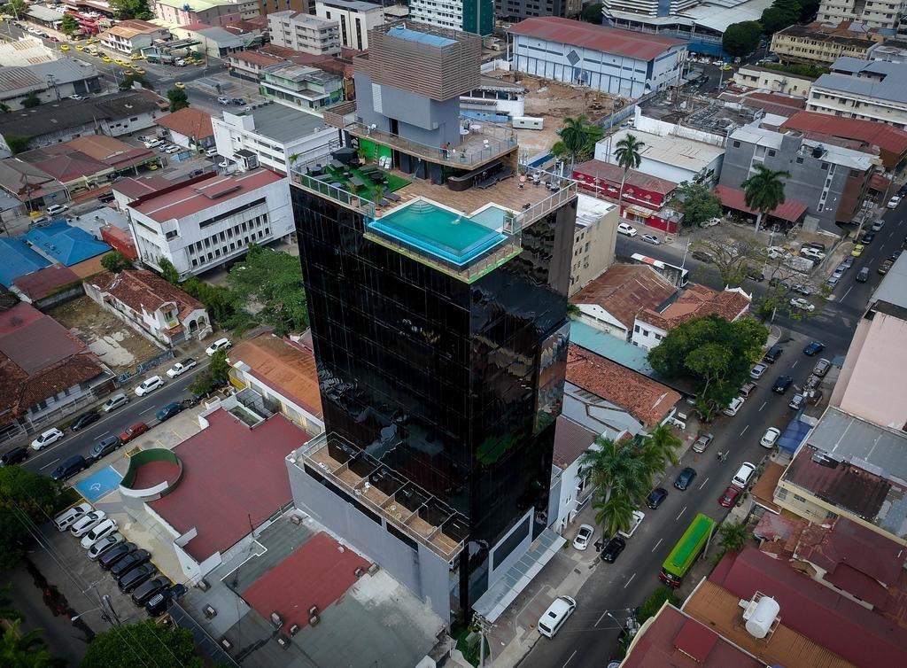 Innfiniti Hotel & Suites — foto 1