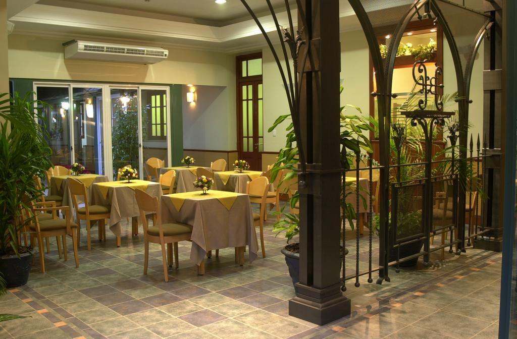 Hotel Plaza Rafaela — photo 1