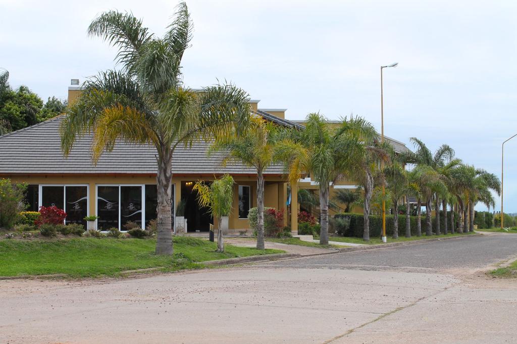 Brisas del Lago Apart & Hotel — photo 1